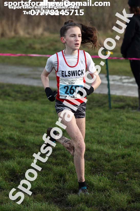 Girls under-13s Start Fitness NEHL, Herrington Country Park, near Sunderland. Photo:  David T. Hewitson/Sports for All Pics